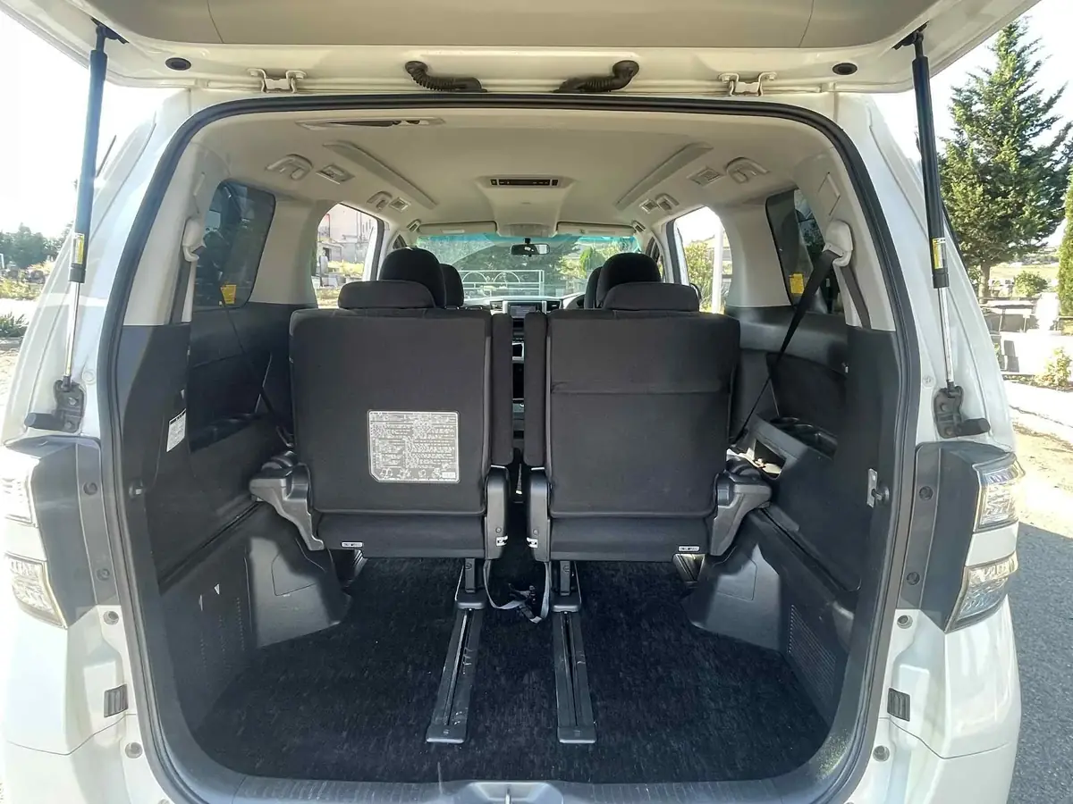 Toyota Vellfire 2014