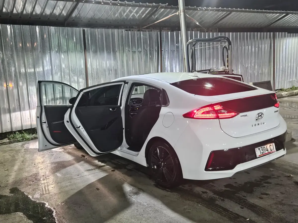 Hyundai Ioniq Hybrid 2019