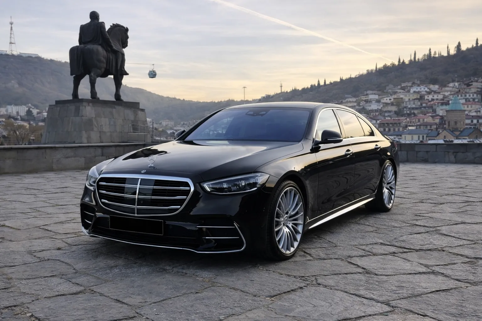 Premium Sedan transfer from Batumi to Kintsvisi Monastery