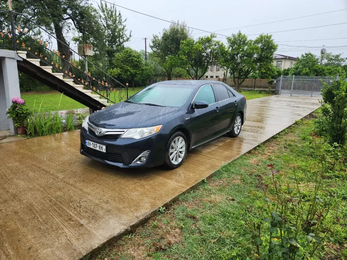 Toyota Camry Hybrid 2014